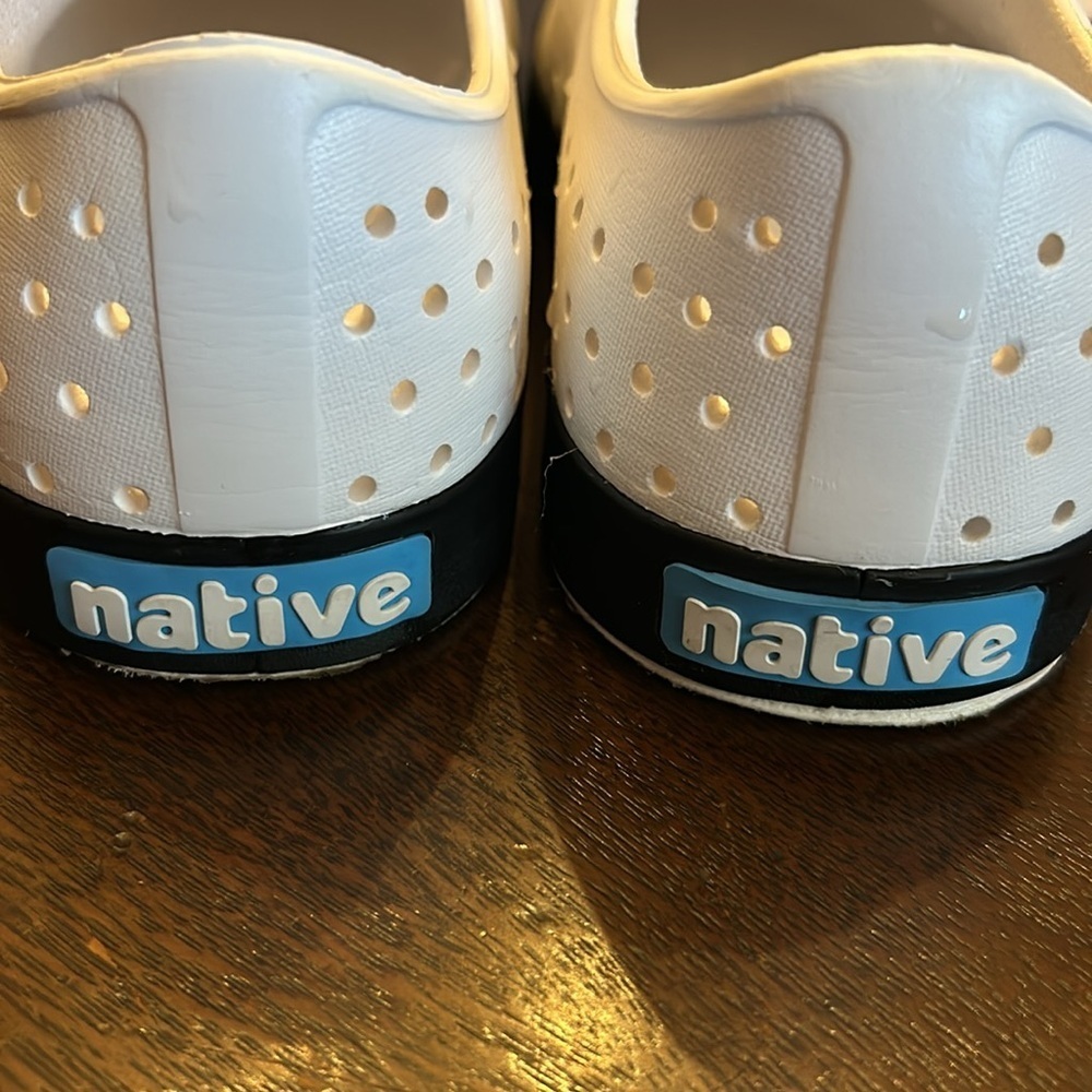 Native Jefferson Women's Size 9 - Picture 4 of 9